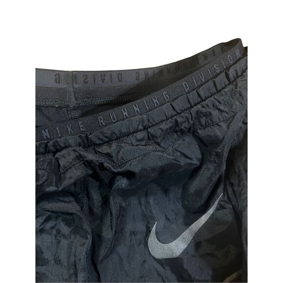 Nike Tempo LuxeDivision 2 In 1 Shorts sz small - Picture 10 of 12